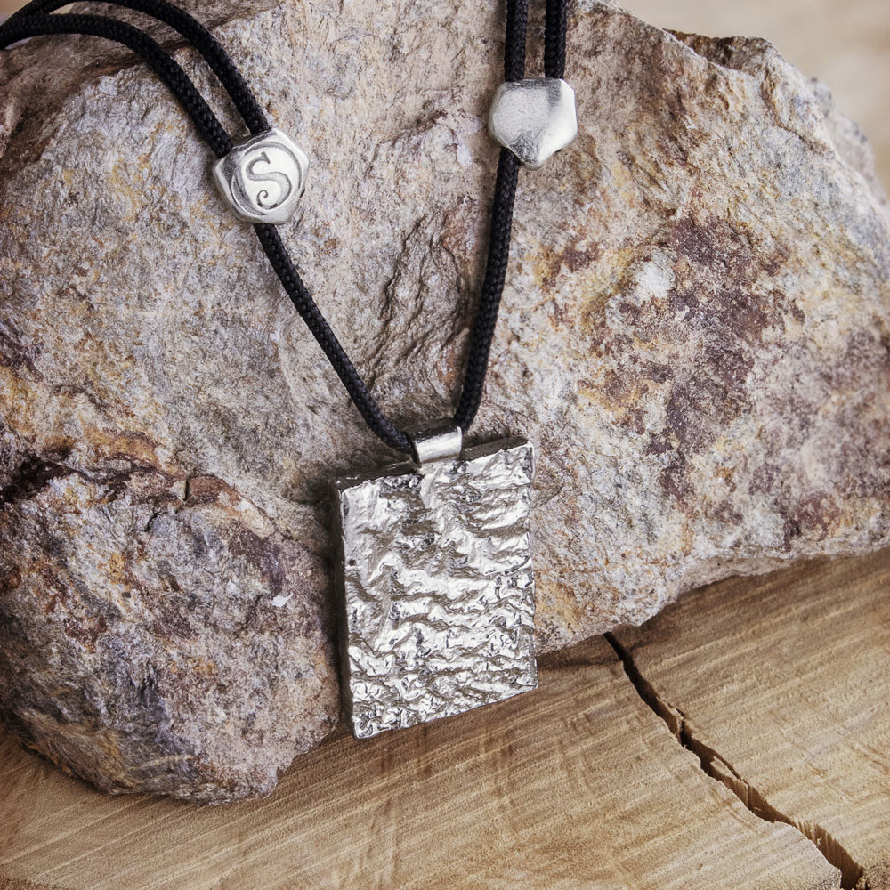 Mini Rectangular Pendant Necklace in Sterling Silver